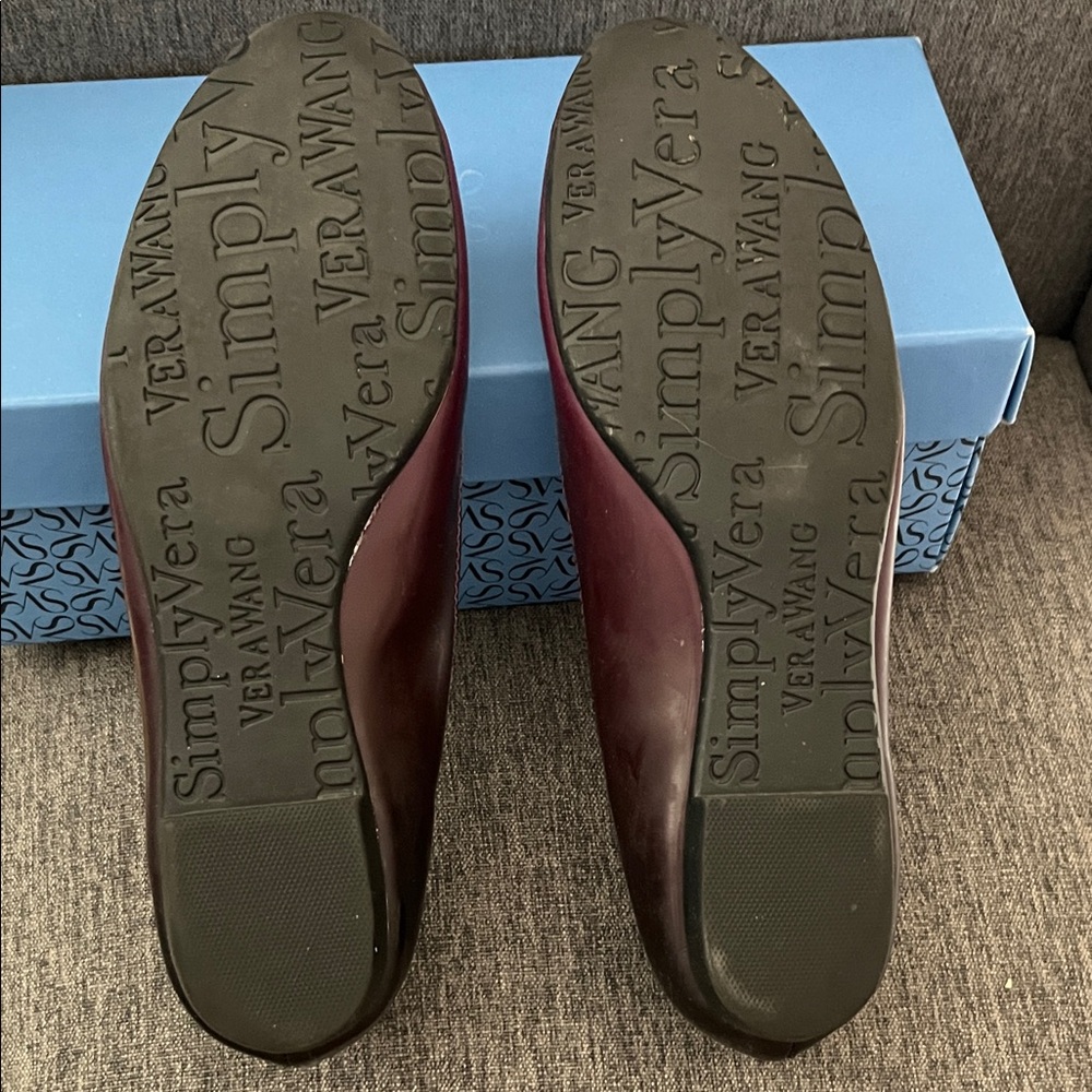 Simply Vera Vera Wang Black and Purple Flats - Picture 6 of 8